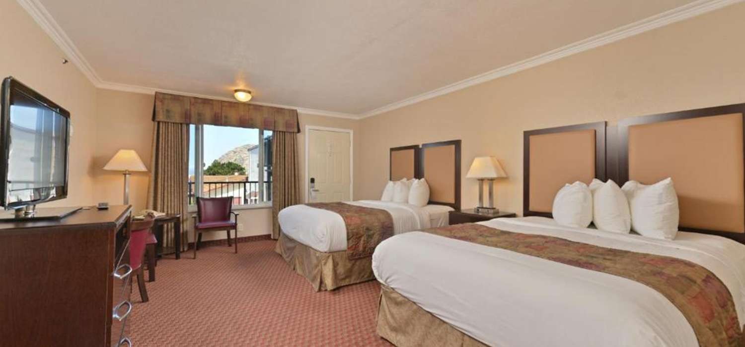 WELL-APPOINTED GUEST ROOMS AND MODERN AMENITIES IN MORRO BAY