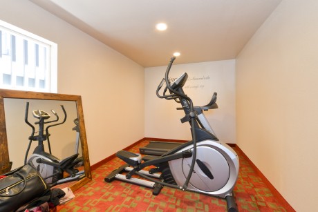 Pacific Shores Inn - Exercise Room 